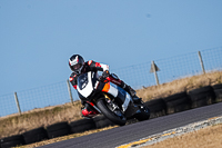 anglesey-no-limits-trackday;anglesey-photographs;anglesey-trackday-photographs;enduro-digital-images;event-digital-images;eventdigitalimages;no-limits-trackdays;peter-wileman-photography;racing-digital-images;trac-mon;trackday-digital-images;trackday-photos;ty-croes